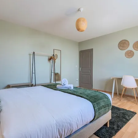 2 Proche Metro Et Parking 아파트 *